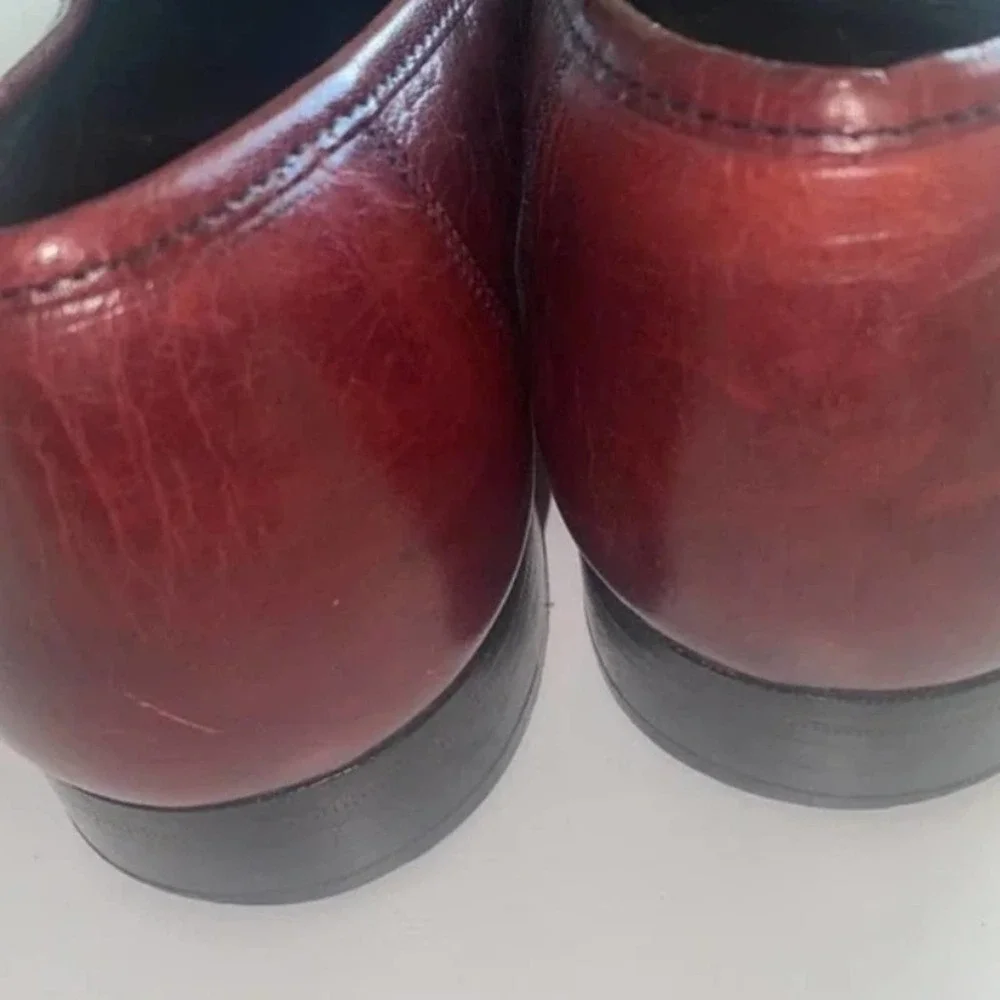 VINTAGE STUART MCGUIRE‎ MADE IN ITALY RED LOAFERS